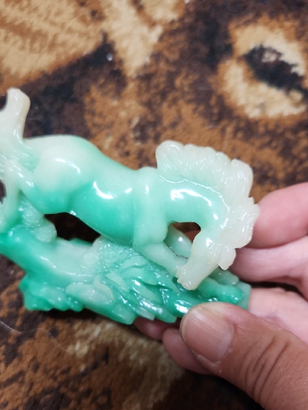 Green Jade-Look Horse Figurine - Picture 2 of 7